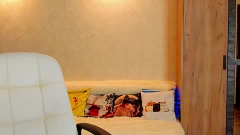 Snapshot of gloria_wood chatting on February 19, 2025, 4:11 pm Gloria Wood online show from February 19, 2025, 4:11 pm