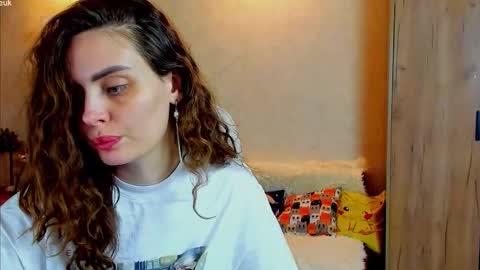 Snapshot of gloria_wood chatting on November 12, 2025, 4:18 pm Gloria Wood online show from November 12, 2025, 4:18 pm