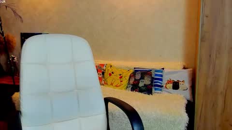 Snapshot of gloria_wood chatting on December 4, 2025, 4:48 pm Gloria Wood online show from December 4, 2025, 4:48 pm