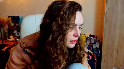 Snapshot of gloria_wood chatting on December 17, 2025, 6:47 pm Gloria Wood online show from December 17, 2025, 6:47 pm