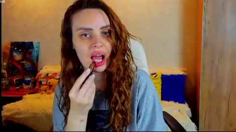 Snapshot of gloria_wood chatting on July 8, 2026, 1:04 pm Gloria Wood online show from July 8, 2026, 1:04 pm