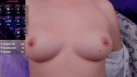 Snapshot of gloriagrays chatting on December 15, 2024, 8:15 pm gloriagrays online show from December 15, 2024, 8:15 pm