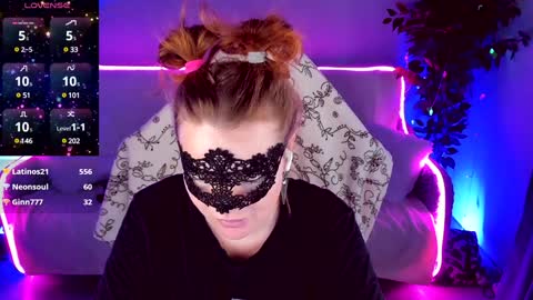 Snapshot of gloriagrays chatting on February 6, 2025, 12:05 pm gloriagrays online show from February 6, 2025, 12:05 pm