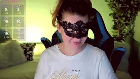 Snapshot of gloriagrays chatting on October 31, 2025, 7:59 pm gloriagrays online show from October 31, 2025, 7:59 pm