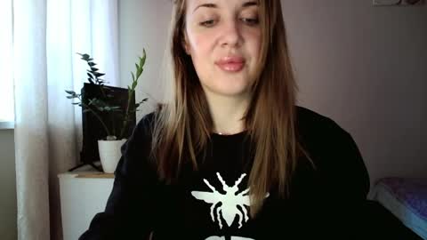 Snapshot of gloriashine chatting on April 5, 2026, 7:38 am gloriashine online show from April 5, 2026, 7:38 am