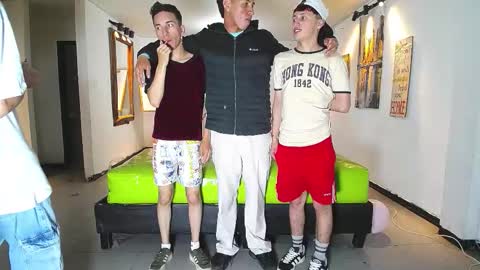 Snapshot of gnecos chatting on November 16, 2025, 6:24 pm THOMAS AND DAMIAND online show from November 16, 2025, 6:24 pm