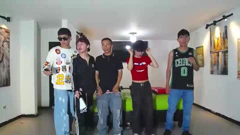 Snapshot of gnecos chatting on December 15, 2025, 6:45 pm THOMAS AND DAMIAND online show from December 15, 2025, 6:45 pm