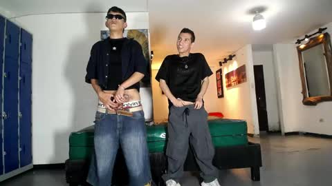 THOMAS AND DAMIAND online show from May 3, 2026, 7:09 pm
