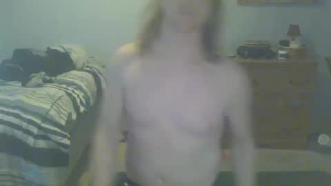 Snapshot of gnger31foru chatting on January 22, 2025, 3:51 pm Steven Meadow online show from January 22, 2025, 3:51 pm
