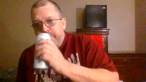 Snapshot of gobey33 chatting on April 21, 2026, 1:42 am IDKIDCIDGAF online show from April 21, 2026, 1:42 am