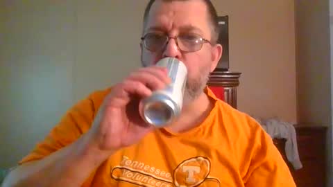 Snapshot of gobey33 chatting on May 5, 2026, 4:26 pm IDKIDCIDGAF online show from May 5, 2026, 4:26 pm
