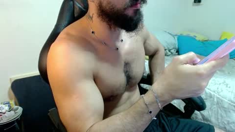Snapshot of god_hunkules chatting on March 17, 2026, 6:55 pm god hunkules online show from March 17, 2026, 6:55 pm