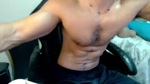 Snapshot of god_hunkules chatting on March 21, 2026, 4:21 pm god hunkules online show from March 21, 2026, 4:21 pm