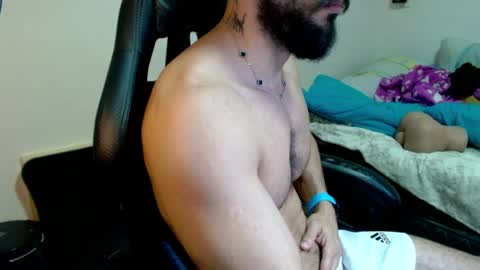 Snapshot of god_hunkules chatting on April 4, 2026, 4:22 am god hunkules online show from April 4, 2026, 4:22 am