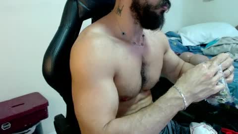 Snapshot of god_hunkules chatting on April 6, 2026, 6:42 pm god hunkules online show from April 6, 2026, 6:42 pm