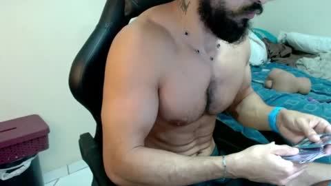 Snapshot of god_hunkules chatting on April 10, 2026, 4:12 pm god hunkules online show from April 10, 2026, 4:12 pm