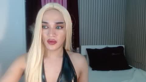 Snapshot of goddesdiane8inch chatting on May 28, 2026, 2:58 pm D I A N N E online show from May 28, 2026, 2:58 pm