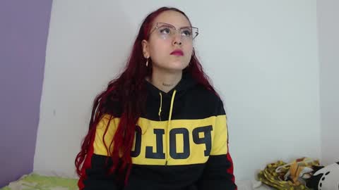 Snapshot of goddess_allison chatting on January 21, 2025, 1:43 pm goddess_allison online show from January 21, 2025, 1:43 pm