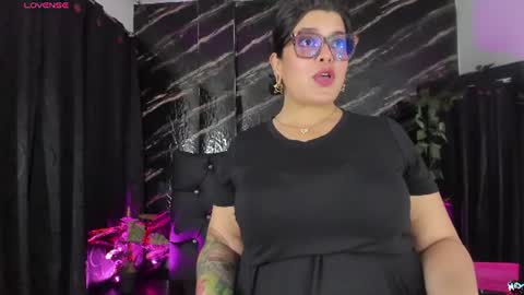 Snapshot of goddess_arethaozz chatting on June 21, 2026, 5:04 pm Aretha online show from June 21, 2026, 5:04 pm