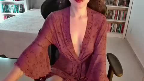 Snapshot of goddess_artemis_ chatting on October 9, 2025, 10:19 pm Fauna online show from October 9, 2025, 10:19 pm