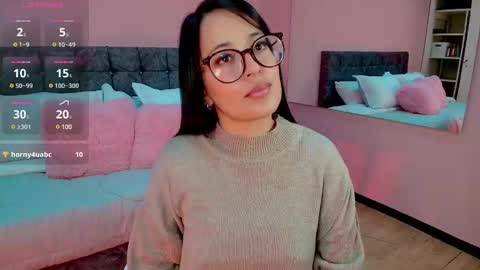 M A R T I N A  online show from March 12, 2025, 5:17 pm