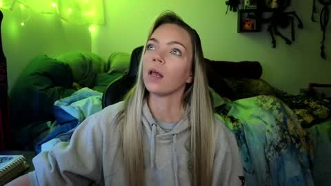 Snapshot of goddess_of_mars chatting on January 2, 2025, 12:46 pm Patricia Mars Goddess of Mars twitter thegoddessmindy online show from January 2, 2025, 12:46 pm