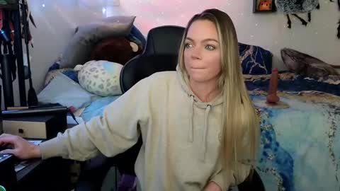 Snapshot of goddess_of_mars chatting on February 27, 2025, 3:26 pm Patricia Mars Goddess of Mars twitter thegoddessmindy online show from February 27, 2025, 3:26 pm