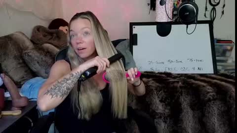 Snapshot of goddess_of_mars chatting on September 16, 2025, 3:13 pm Patricia Mars Goddess of Mars twitter thegoddessmindy online show from September 16, 2025, 3:13 pm