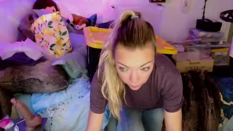 Snapshot of goddess_of_mars chatting on October 28, 2025, 2:31 pm Patricia Mars Goddess of Mars twitter thegoddessmindy online show from October 28, 2025, 2:31 pm