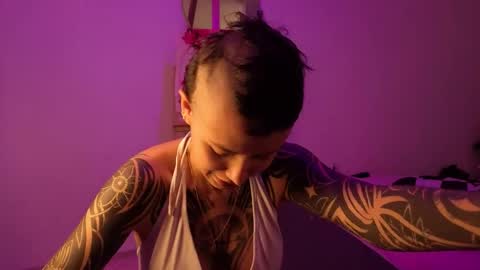 vee online show from February 4, 2026, 9:09 pm