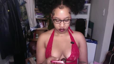 Snapshot of goddessdaisysky chatting on September 28, 2025, 2:22 pm Goddess Daisy Sky online show from September 28, 2025, 2:22 pm