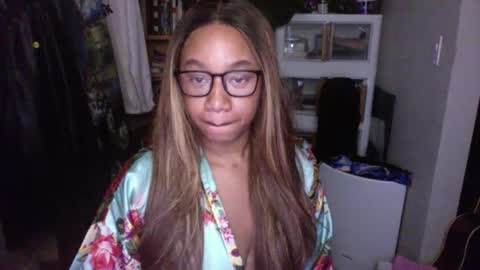 Snapshot of goddessdaisysky chatting on September 29, 2025, 6:07 am Goddess Daisy Sky online show from September 29, 2025, 6:07 am