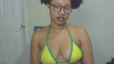 Snapshot of goddessdaisysky chatting on October 22, 2025, 5:02 pm Goddess Daisy Sky online show from October 22, 2025, 5:02 pm