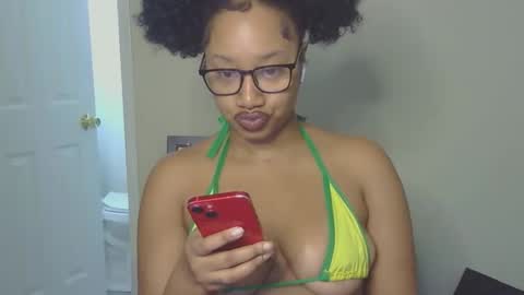 Snapshot of goddessdaisysky chatting on October 23, 2025, 11:14 pm Goddess Daisy Sky online show from October 23, 2025, 11:14 pm