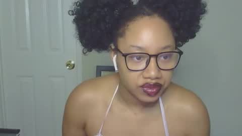 Snapshot of goddessdaisysky chatting on October 28, 2025, 6:43 pm Goddess Daisy Sky online show from October 28, 2025, 6:43 pm