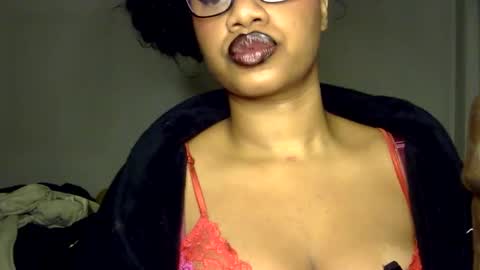 Snapshot of goddessdaisysky chatting on December 15, 2025, 3:33 am Goddess Daisy Sky online show from December 15, 2025, 3:33 am