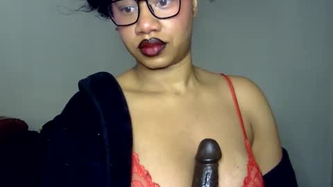 Snapshot of goddessdaisysky chatting on December 15, 2025, 6:23 pm Goddess Daisy Sky online show from December 15, 2025, 6:23 pm