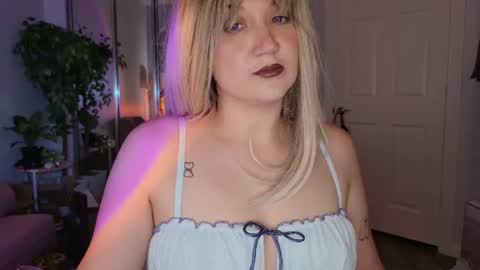 Snapshot of goddessemmy chatting on August 4, 2026, 4:59 am Goddess Emmy online show from August 4, 2026, 4:59 am