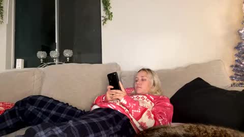 GoddessMayvn online show from December 26, 2024, 1:21 pm