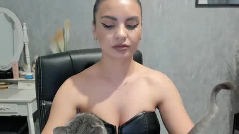 Snapshot of goddessmiaa chatting on March 11, 2025, 6:30 pm Mistress online show from March 11, 2025, 6:30 pm