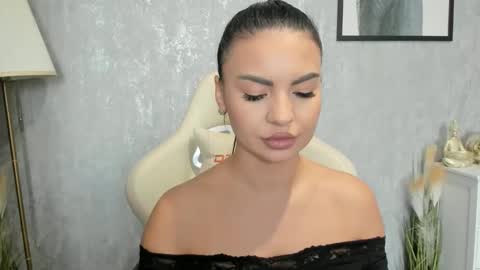 Snapshot of goddessmiaa chatting on October 13, 2025, 8:47 am Mistress online show from October 13, 2025, 8:47 am