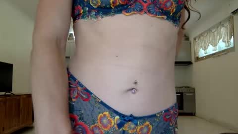 Snapshot of goddessmiamuse chatting on January 8, 2026, 5:32 am goddessmiamuse online show from January 8, 2026, 5:32 am