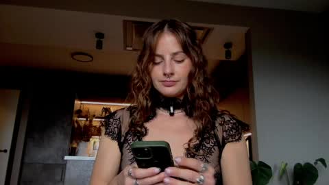 Snapshot of goddessmiamuse chatting on April 3, 2026, 12:14 pm goddessmiamuse online show from April 3, 2026, 12:14 pm