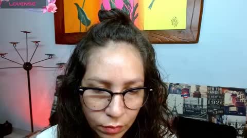  Naih Reyes online show from October 14, 2025, 4:57 am