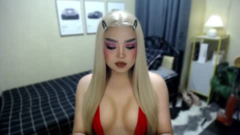 NATALIE HEART online show from June 26, 2026, 10:25 pm