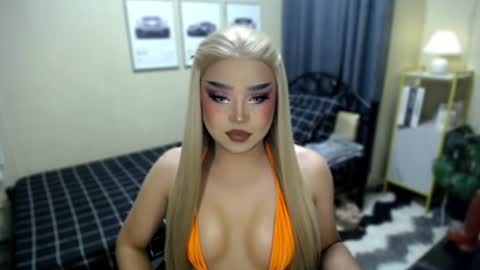 NATALIE HEART online show from June 28, 2026, 9:59 am