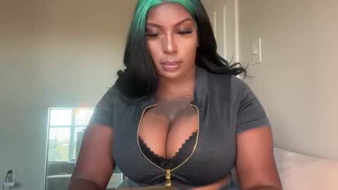 Crazzyboutrain online show from October 18, 2025, 10:21 pm