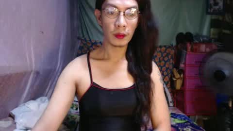 KENNY DOLL online show from October 13, 2025, 6:24 am