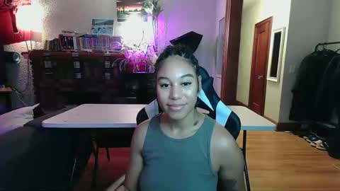 Snapshot of goddesstinaruiz chatting on January 23, 2025, 12:57 am Goddess Tina 3 online show from January 23, 2025, 12:57 am