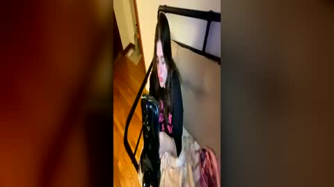 Snapshot of goddessviccc chatting on June 16, 2026, 5:10 am princessviccxo online show from June 16, 2026, 5:10 am
